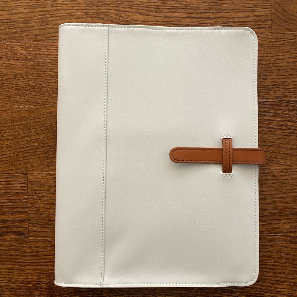 Mark and graham pouch